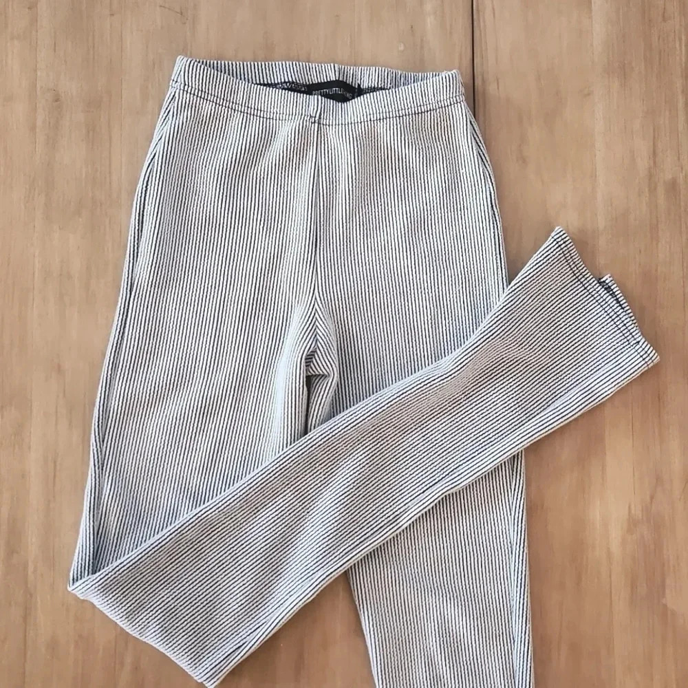Pretty Little Thing Ribbed Contrast high waist pant split hem